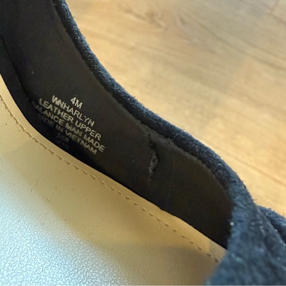 Nine West Harlyn Block-Heel Pumps Elegant Black Suede Women's size 4 - Picture 6 of 7